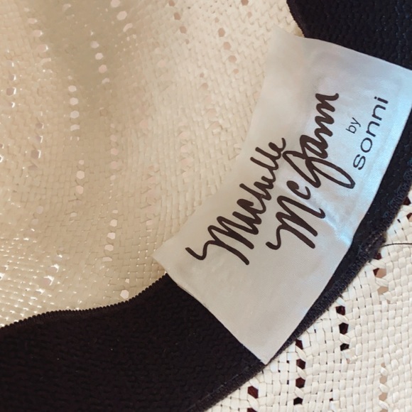 Michelle McGamn by Sonni hat - Picture 5 of 8